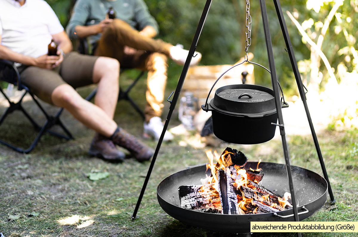 Bålpanne 80 cm stål 2,5 mm - Grillfürst montert i hage