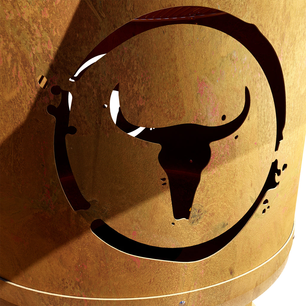 Nærbilde av bambus oppbevaringsbrett på Bålpanne Bandit FirePlace 57 cm med Asado-oppsats bambus