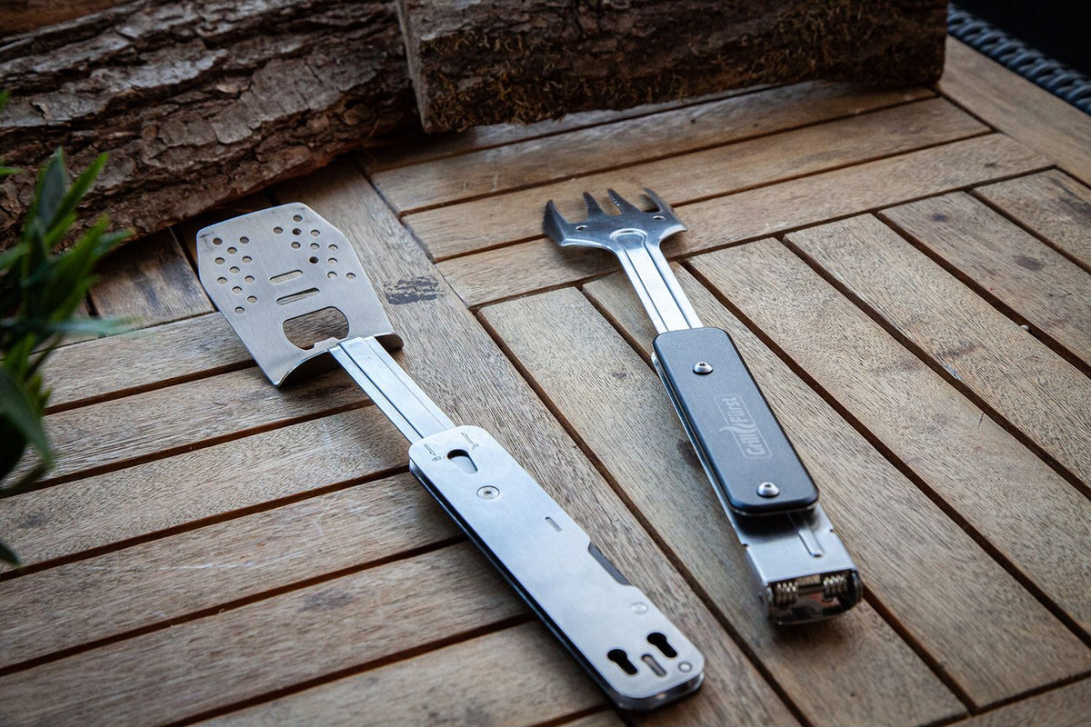 BBQ multitool 4-i-1 sammenleggbart grillverktøy Grillfürst detalj av håndtak