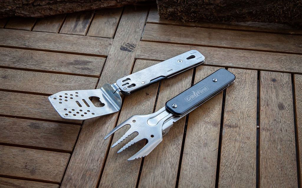 BBQ multitool 4-i-1 sammenleggbart grillverktøy Grillfürst detalj av skjæreblad