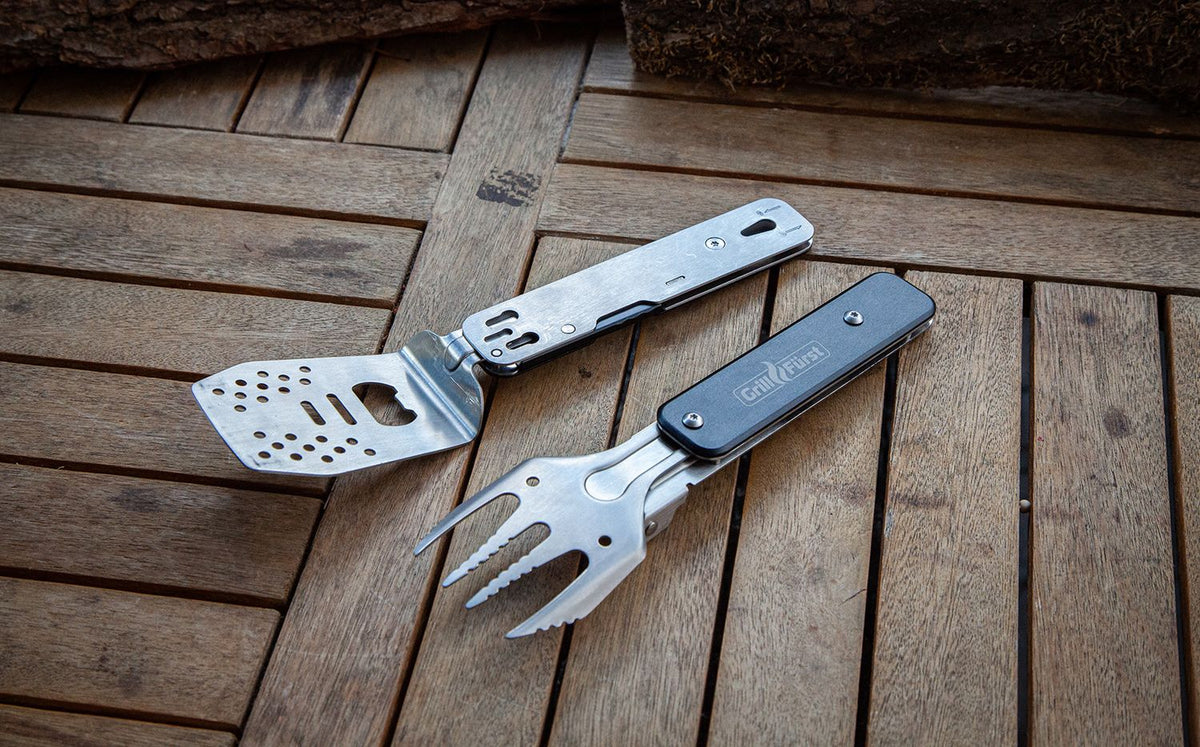 BBQ multitool 4-i-1 sammenleggbart grillverktøy Grillfürst detalj av skjæreblad