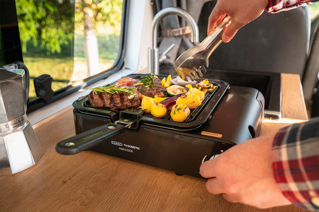 BBQ Plate grillplate riflet for Van Cook aluminium nærbilde av håndtak
