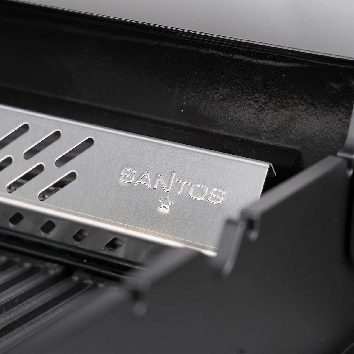 Gassgrill S-418 Pro med sidebrennere og bakbrennere bundle - SANTOS