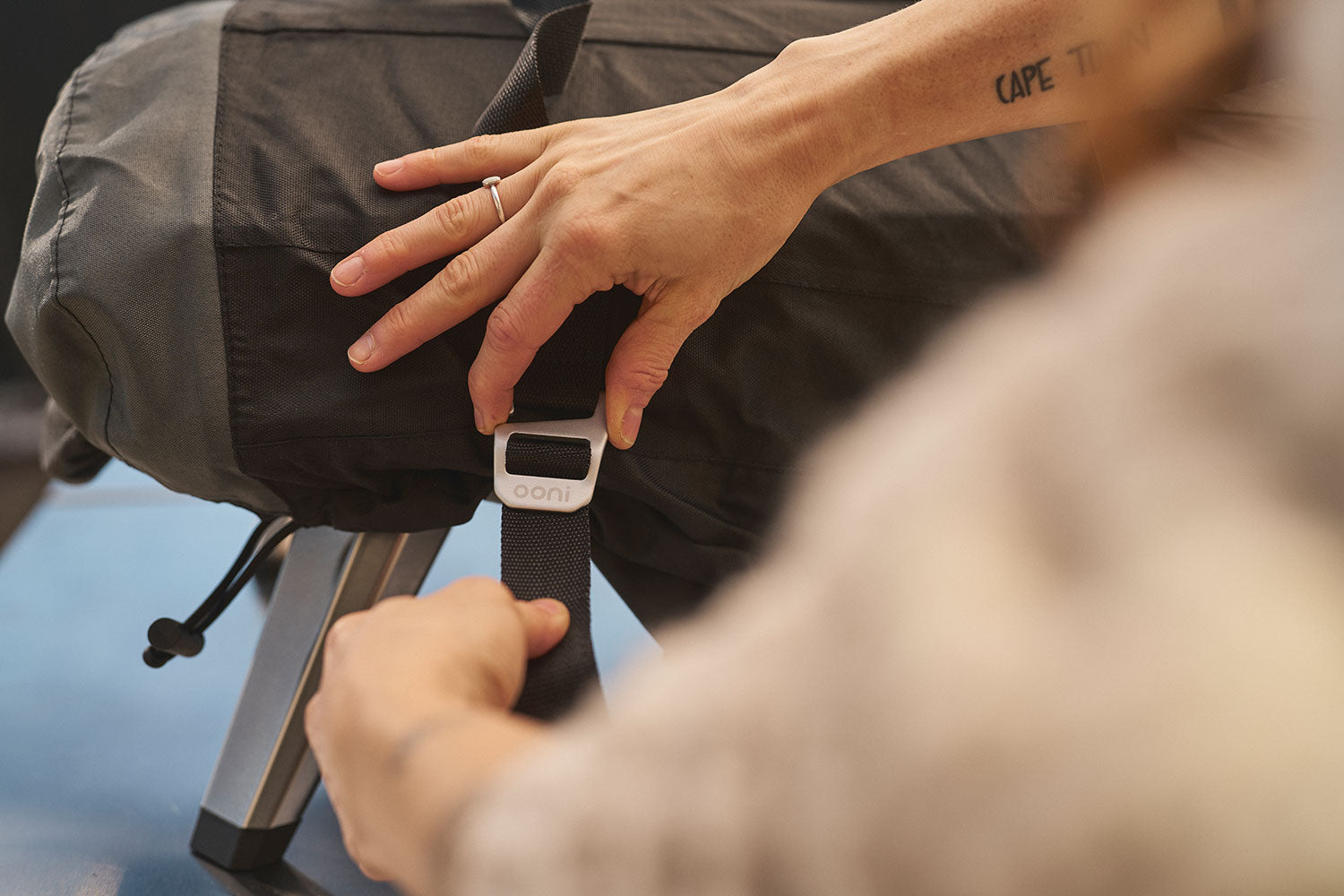 Montert Beskyttelsestrekk for pizzaovn Koda 2 polyester på ovn