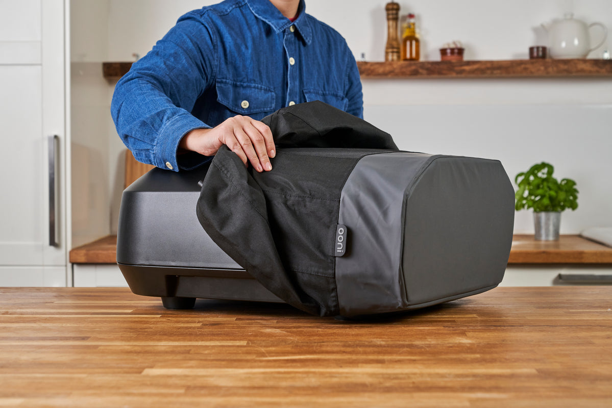 Beskyttelsestrekk for pizzaovn Volt 12 - Ooni bakside med oppbevaringstaske