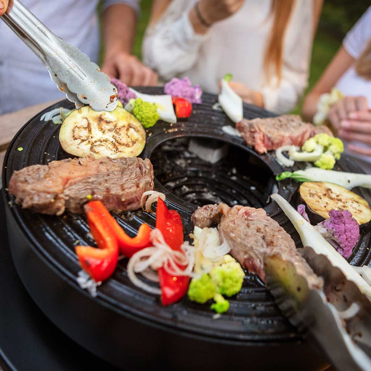 Bordgrill Tabl'O med støpejerns plancha bakside