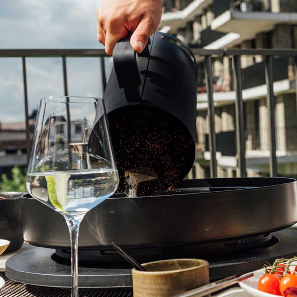 Nærbilde av støpejerns plancha på Bordgrill Tabl'O
