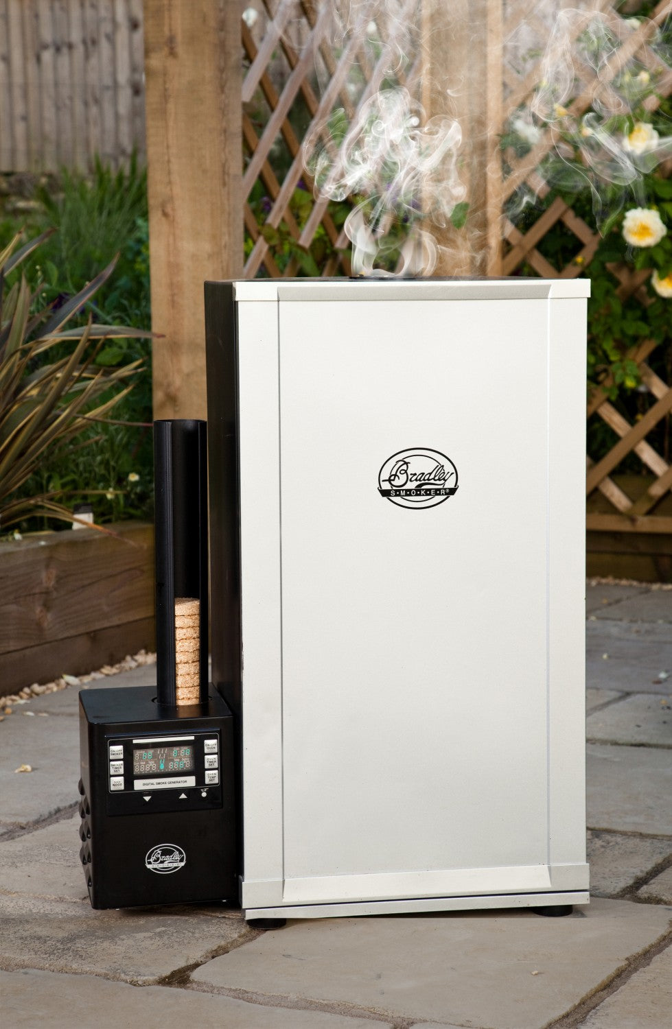 Bradley Digital Smoker 4-Rack elektrisk røykovn bakside