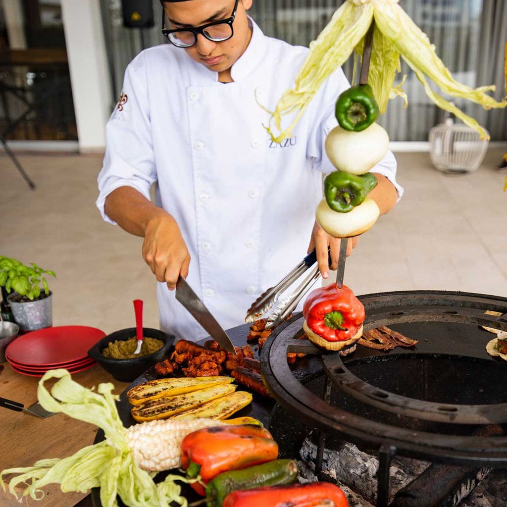 Montert Brasiliansk grillsett XL med spyd for bålpanne - OFYR over bålpanne