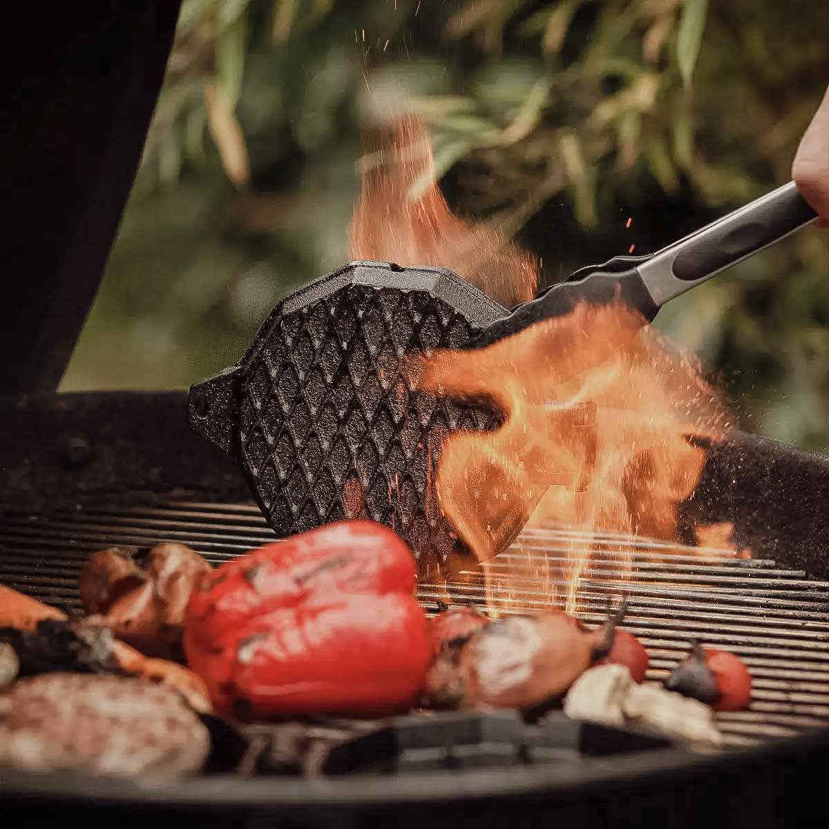 Burgerdevil burgerpresse støpejern Ø 12 cm - SANTOS bakside