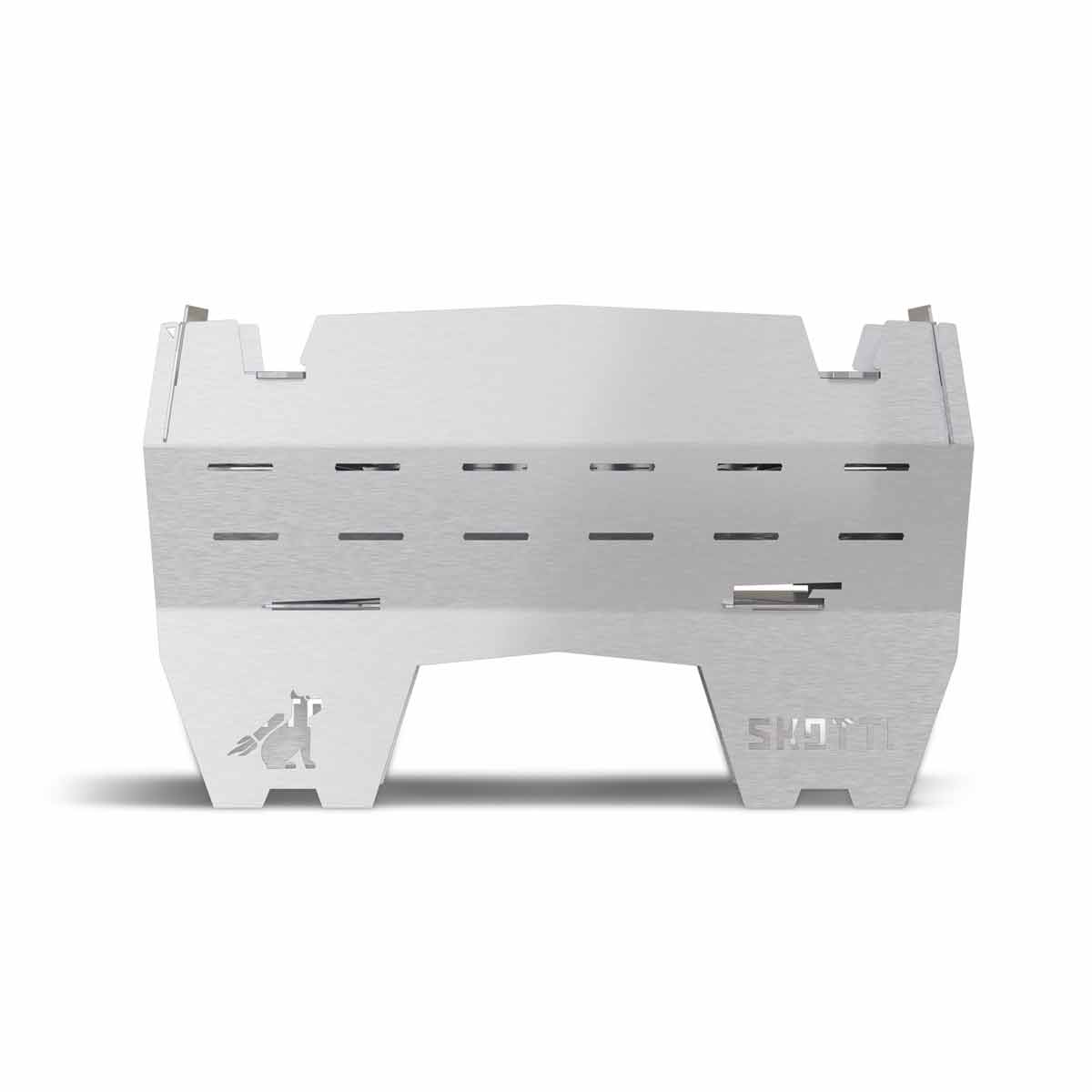 Campinggrill Skotti Mini rustfritt stål XS montert på campingtur