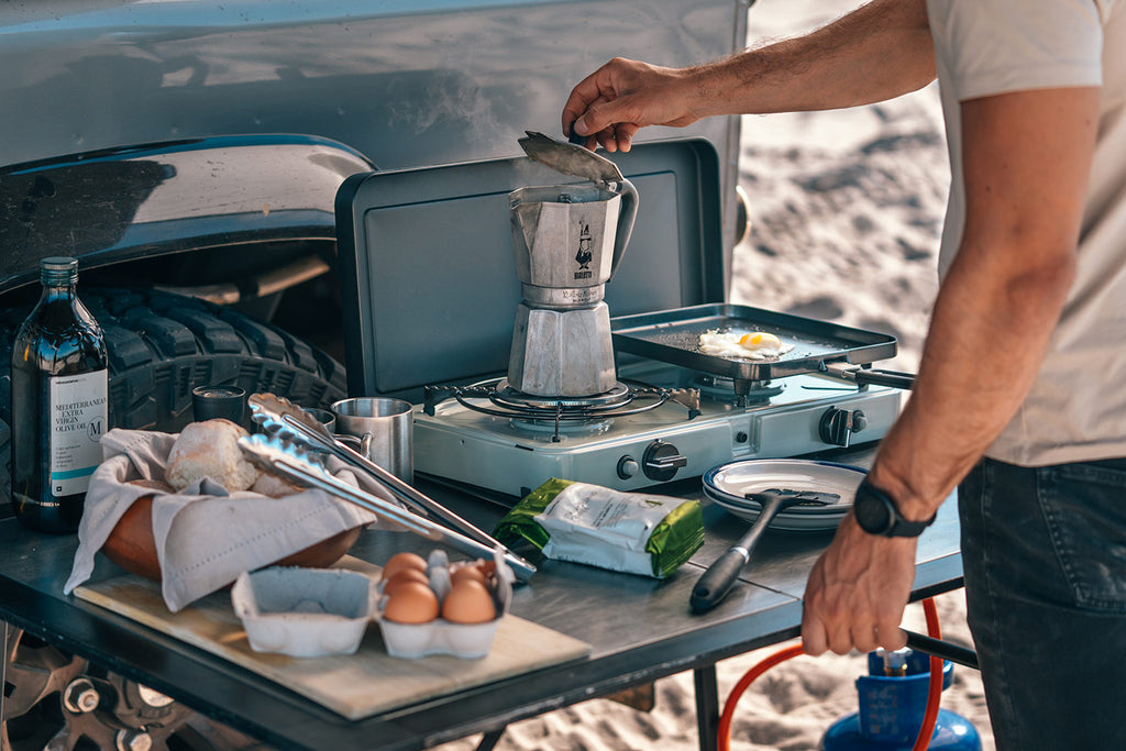 Nærbilde av brennere på Campingkoker 2-Cook 3 Pro Deluxe 2 brennere 50 mbar - CADAC