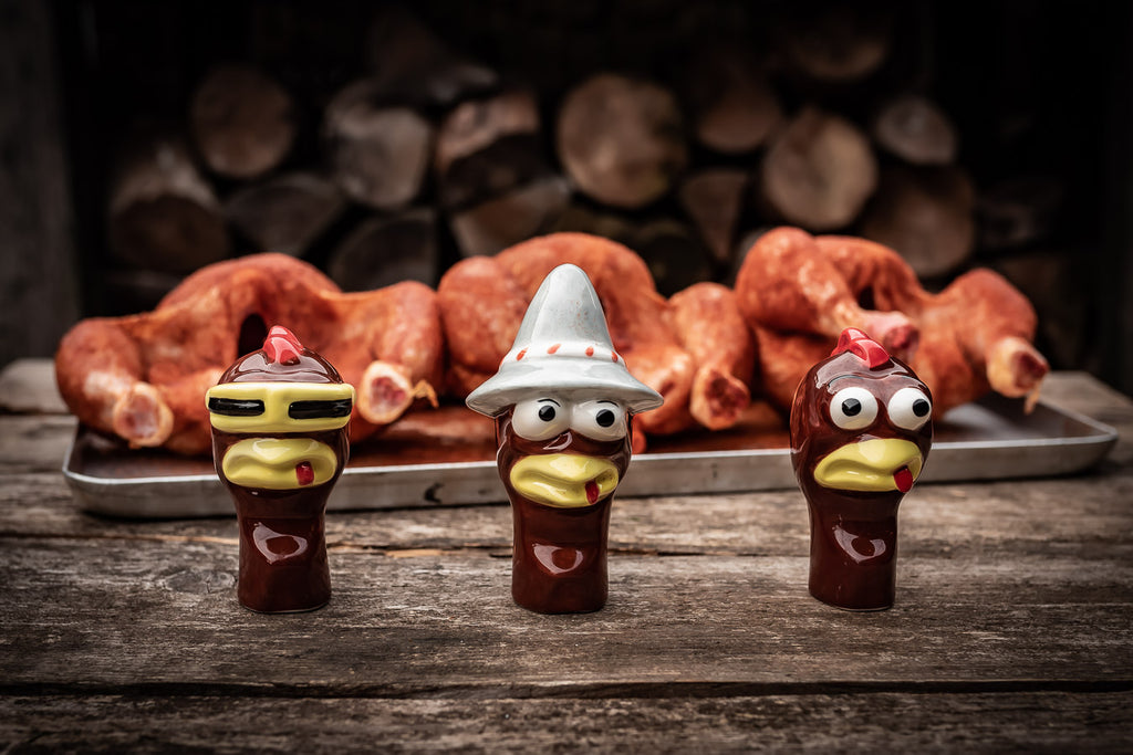 Detalj av Chicken Head Rocko kyllingholder porselen - Grillfürst