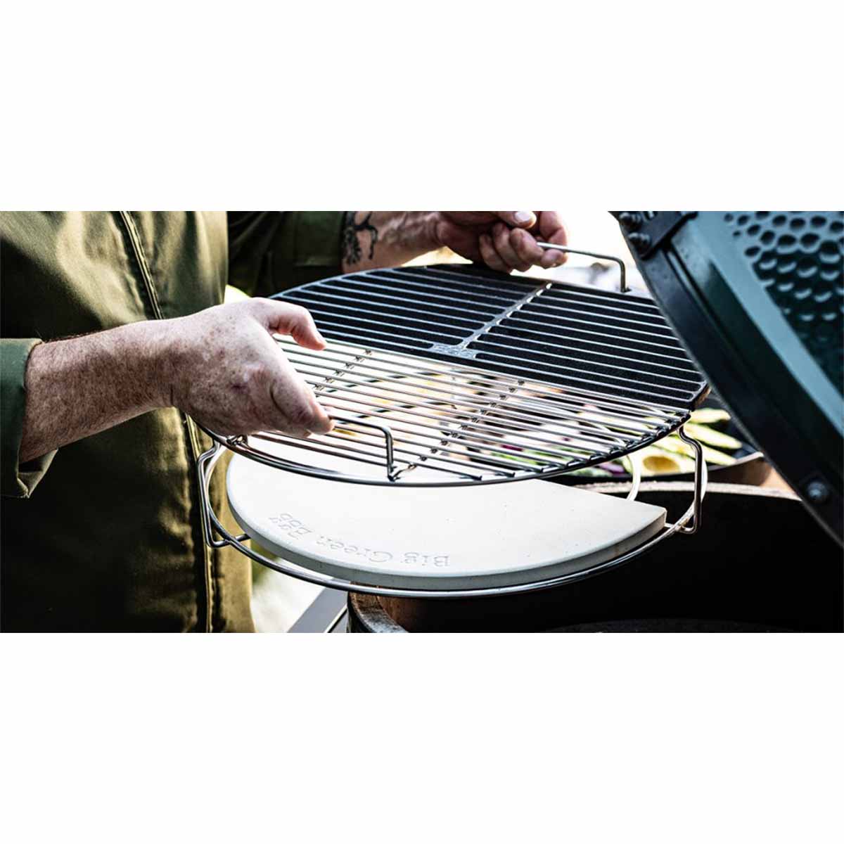 Detalj av ConvEGGtor-stein halvrund for 2XL Big Green Egg