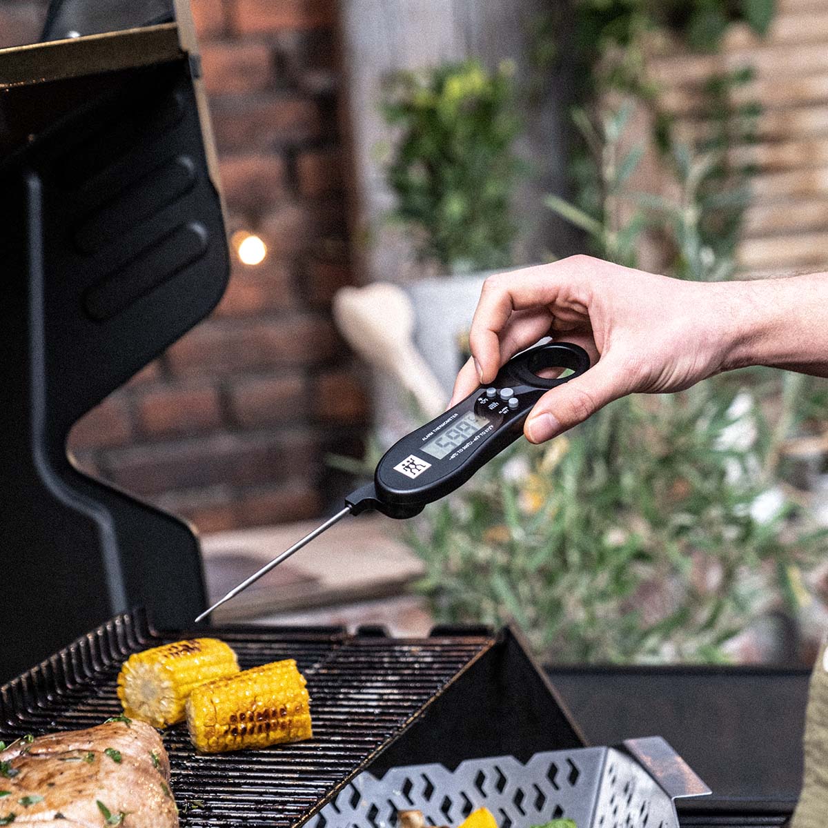 Digitalt steketermometer BBQ+ - Zwilling montert på grill