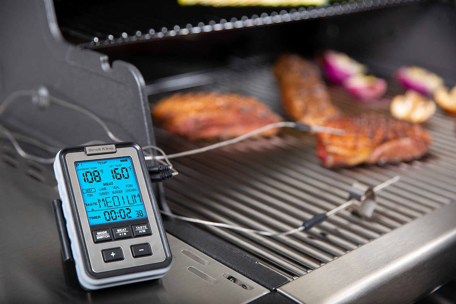 Digitalt steketermometer med 2 prober for sidebord - Broil King montert på grillens sidebord