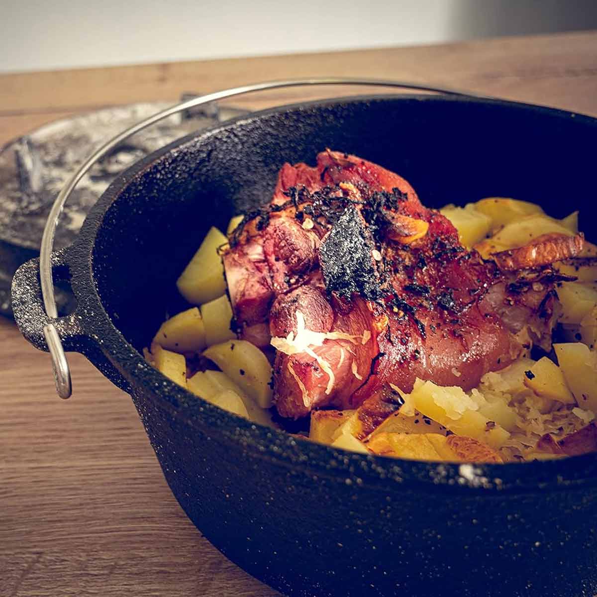 Dutch oven 6 qt 5,5 l støpejern uten føtter - FireRocket bakside