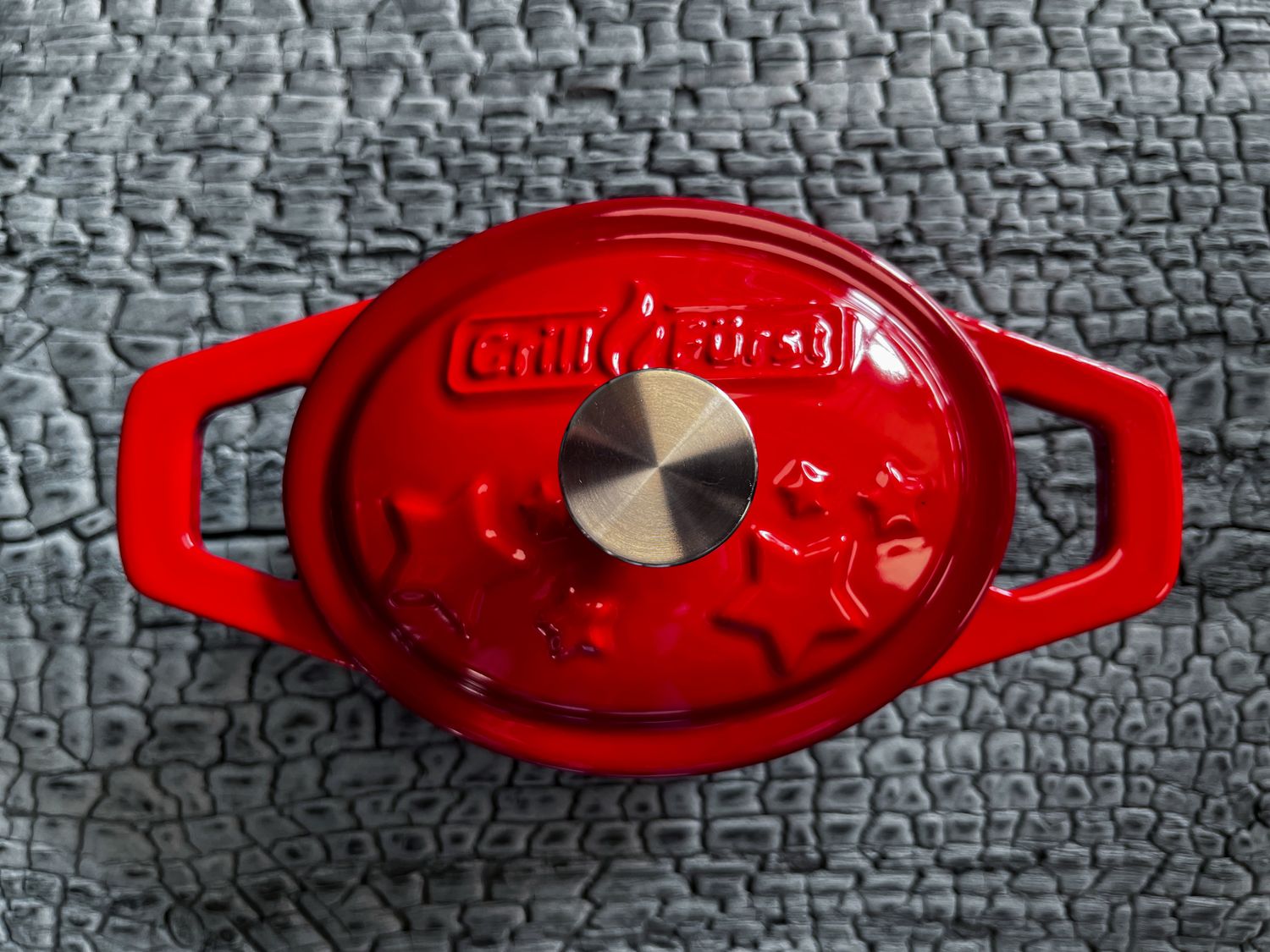 Montert Dutch oven emaljert støpejern XS 0,35 l rød - Grillfürst på grill