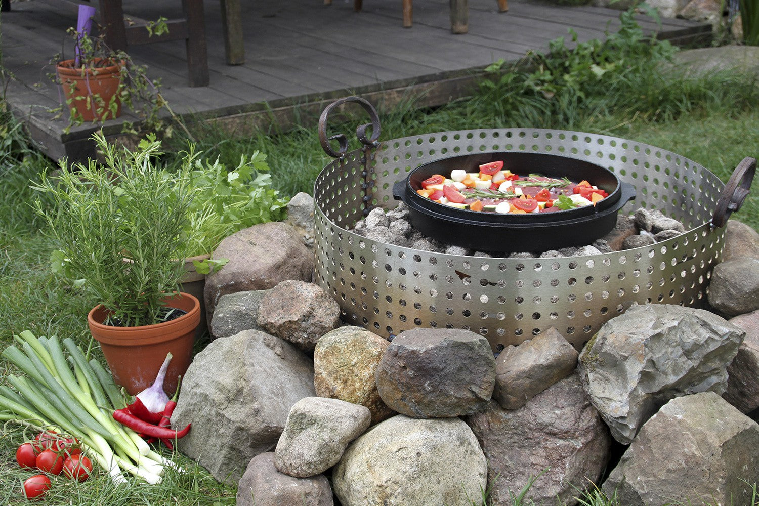 Dutch oven ft9-t uten føtter 7,5 L støpejern på bål