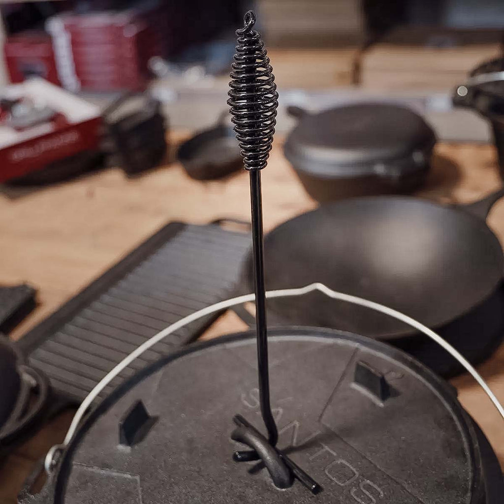 Dutch oven lokkløfter 35 cm stål - SANTOS detalj av håndtak