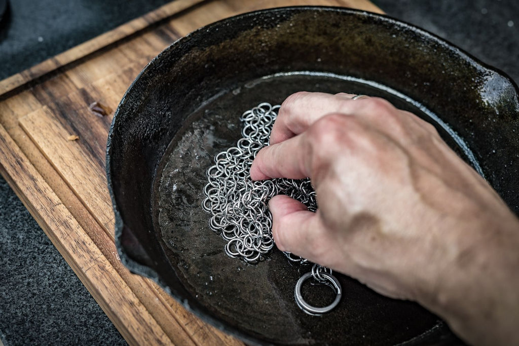 Dutch oven pleiesett for støpejern kokosnøttpasta