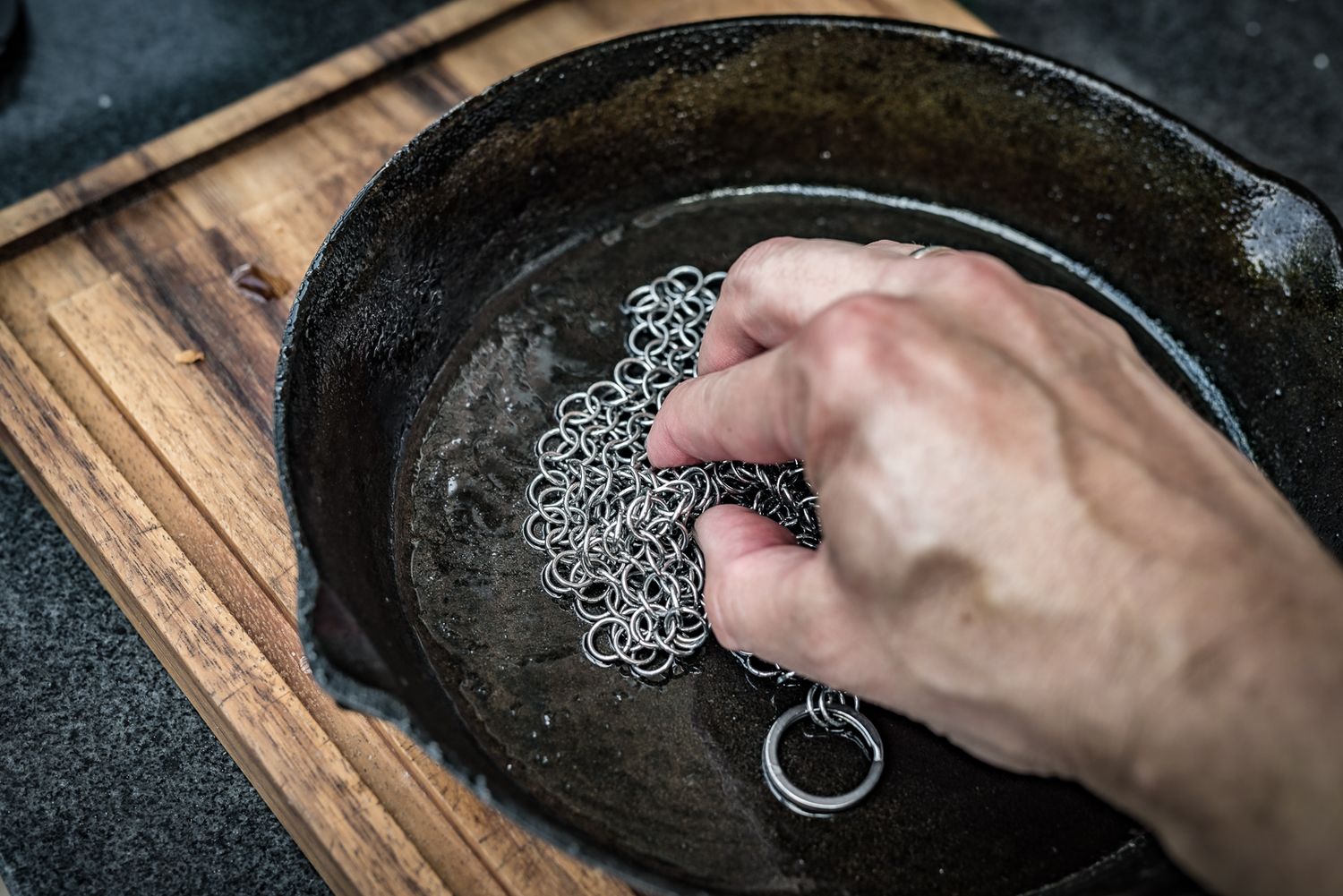 Dutch oven rengjørings- og pleiesett for Petromax med sprayflaske