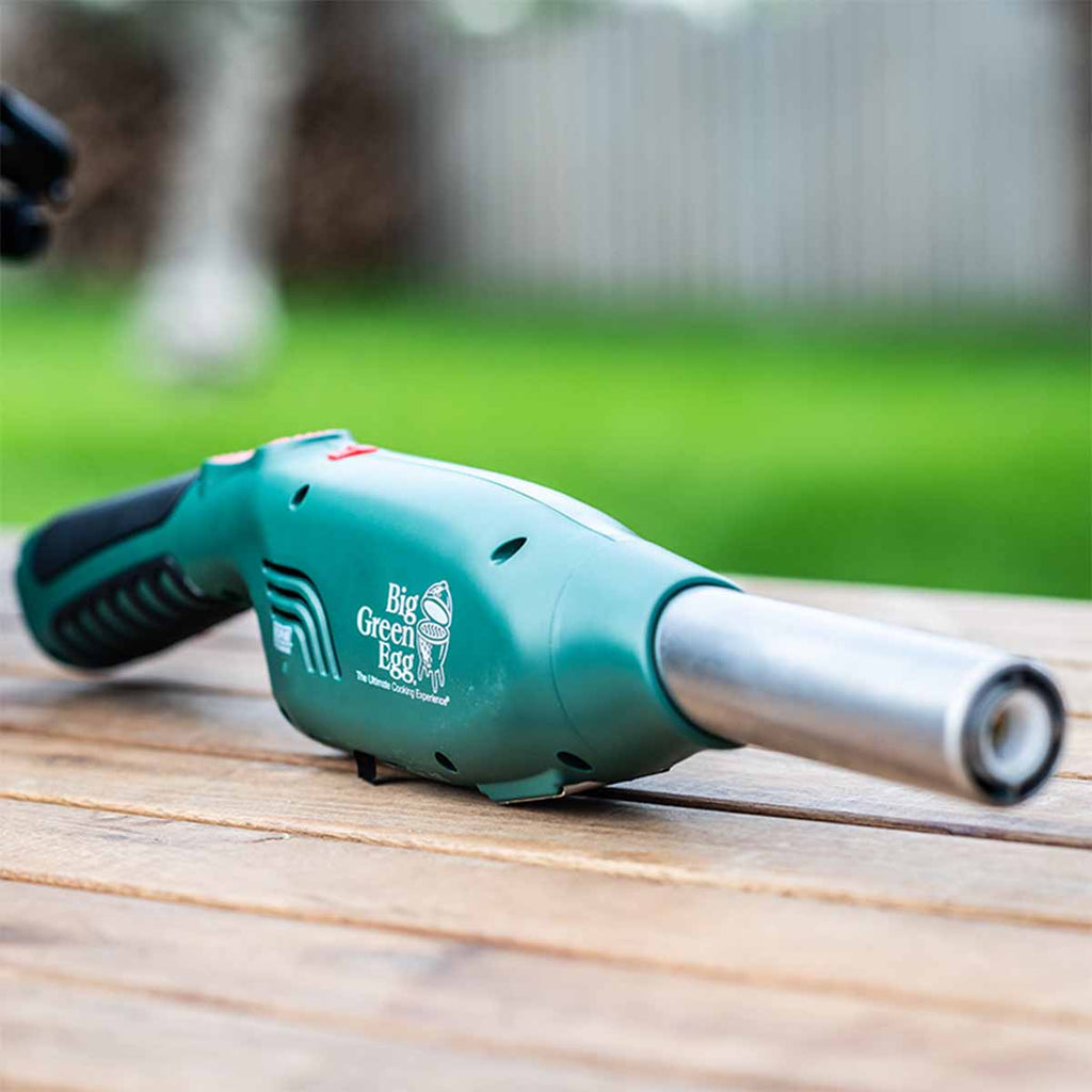 Baksiden av EGGniter oppfyllbar gass-grilltenner Big Green Egg