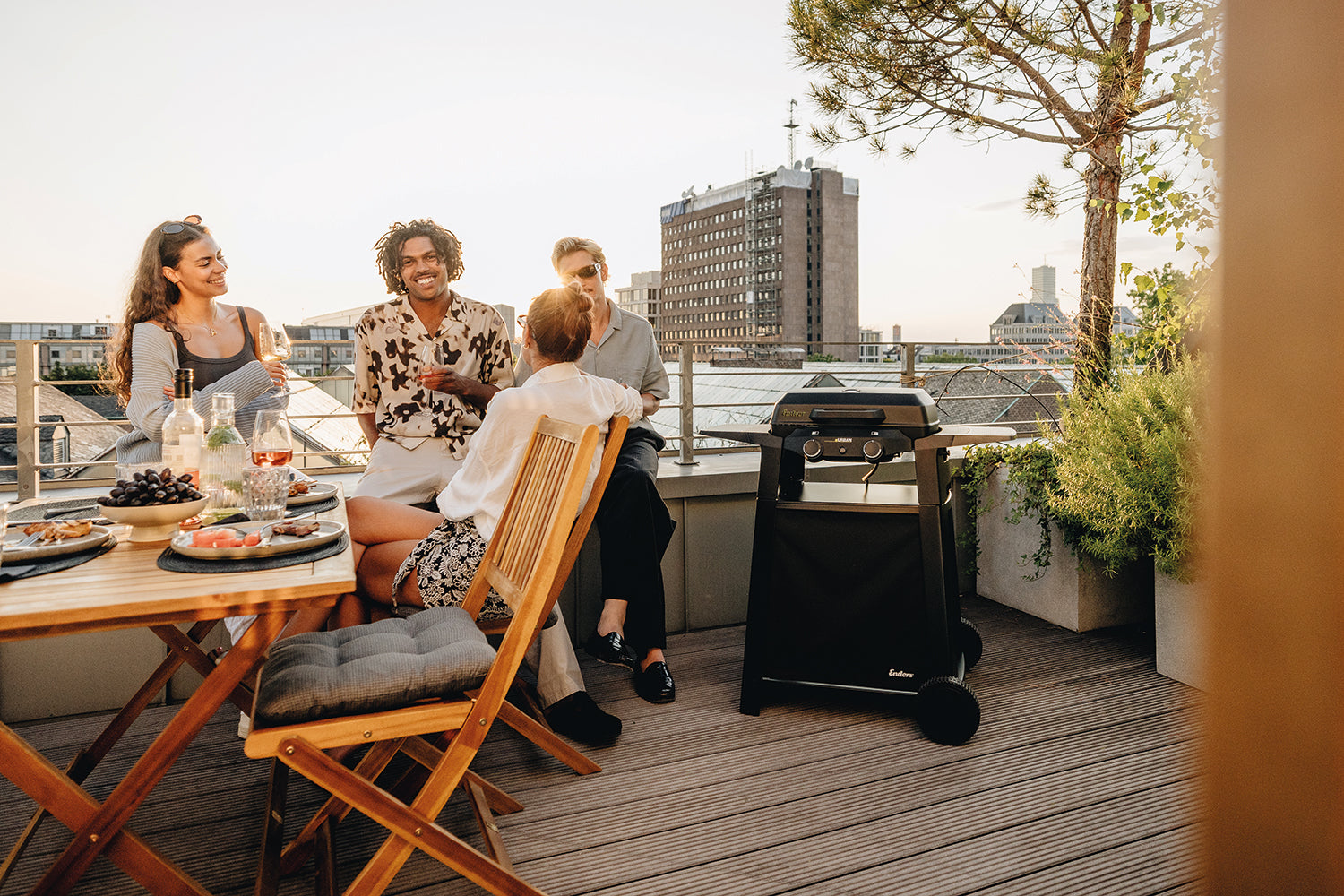 Elektrisk grill eUrban 2 inkl. tralle støpejernsrist bakside