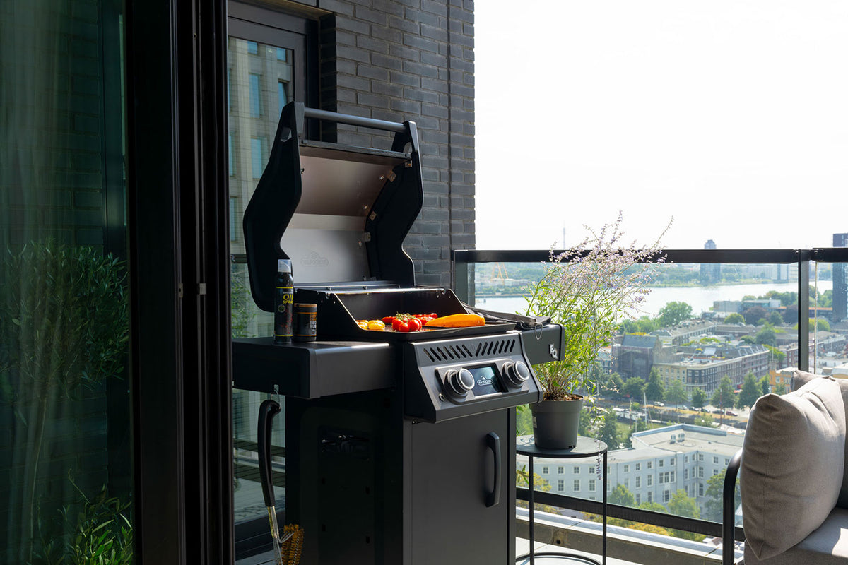 Elektrisk grill Rogue EQ 365 matt svart montert