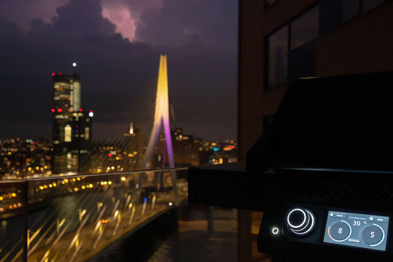 Elektrisk grill Rogue EQ 365 matt svart fettoppsamler