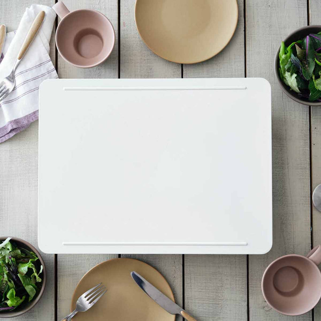 Montert Elektrisk plancha MAGIC GRILL hvit 950W på bord