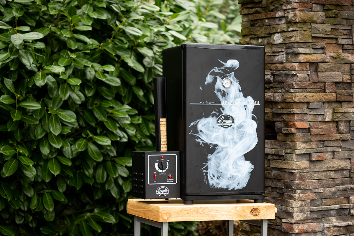 Montert Elektrisk røykovn Original 4-Rack 500W - Bradley Smoker med åpen dør
