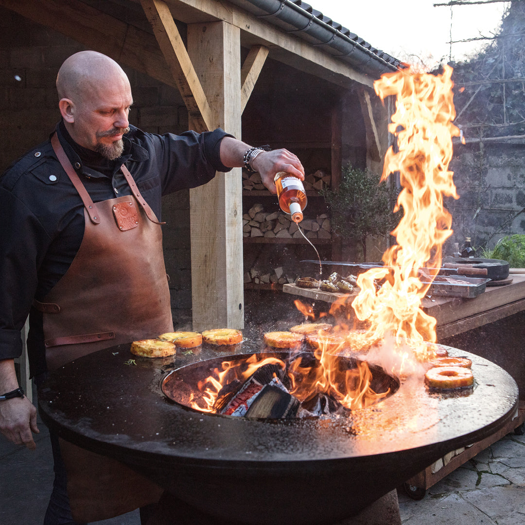Nærbilde av overflaten på Feuerplatte Classic Corten 100 cm stål 12 mm