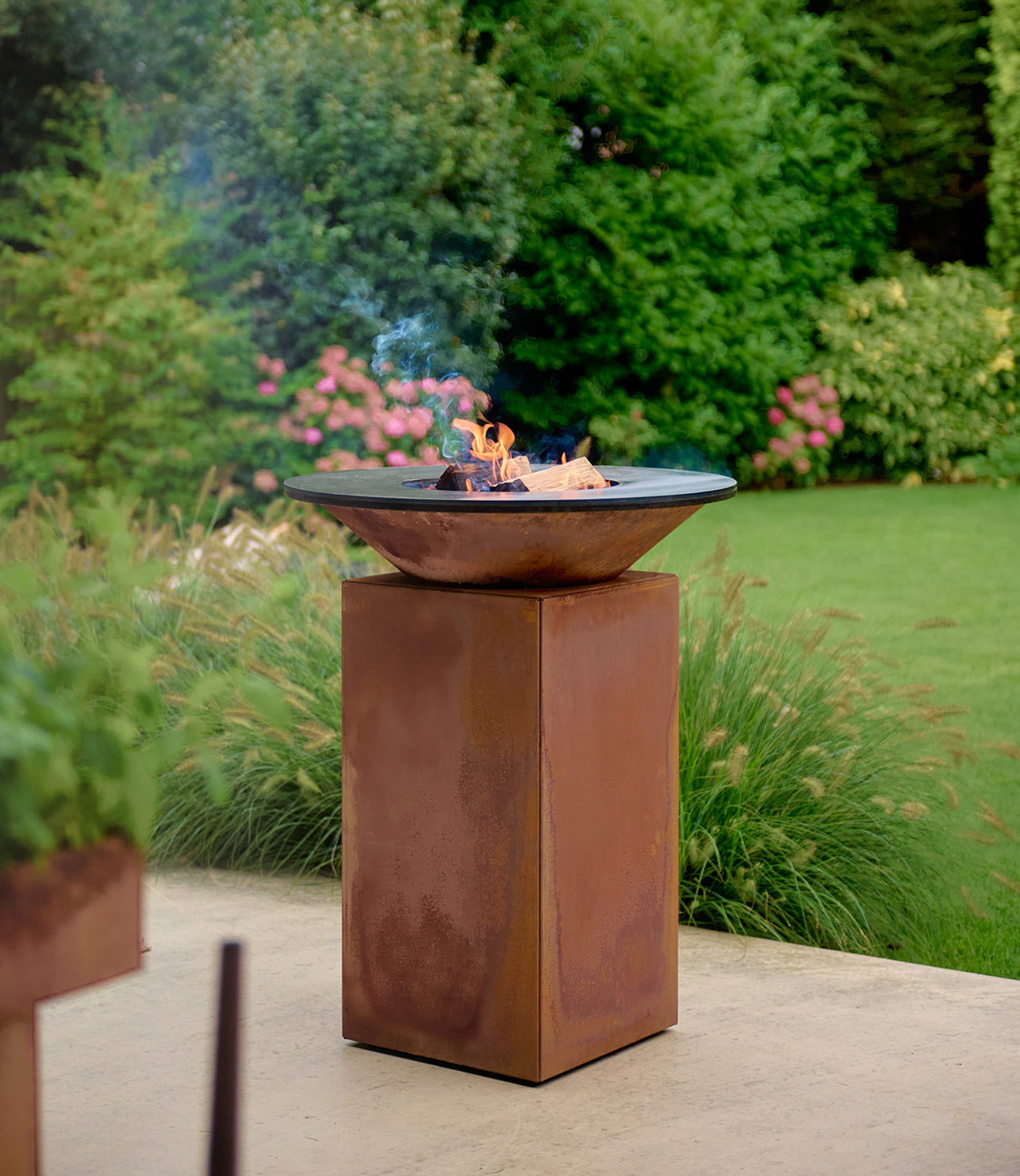 Detalj av Feuerplatte Corten 75 cm - OFYR stålplate