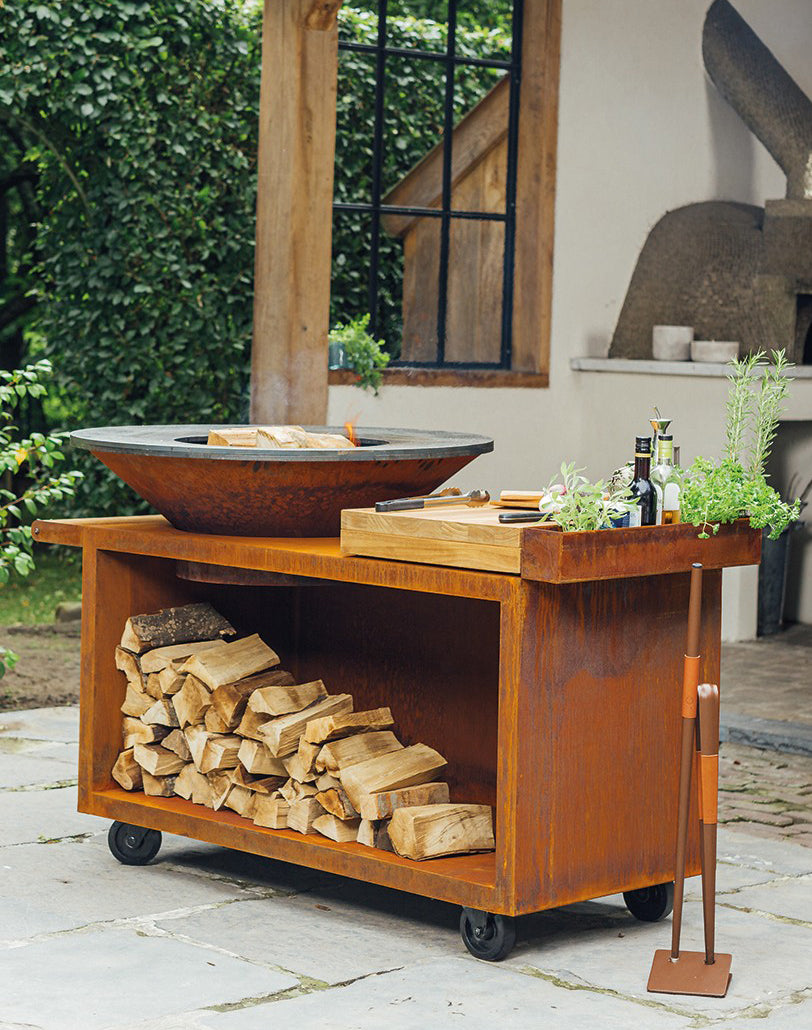 Feuerplatte Island Corten 100 PRO med teakbenkeplate bakside