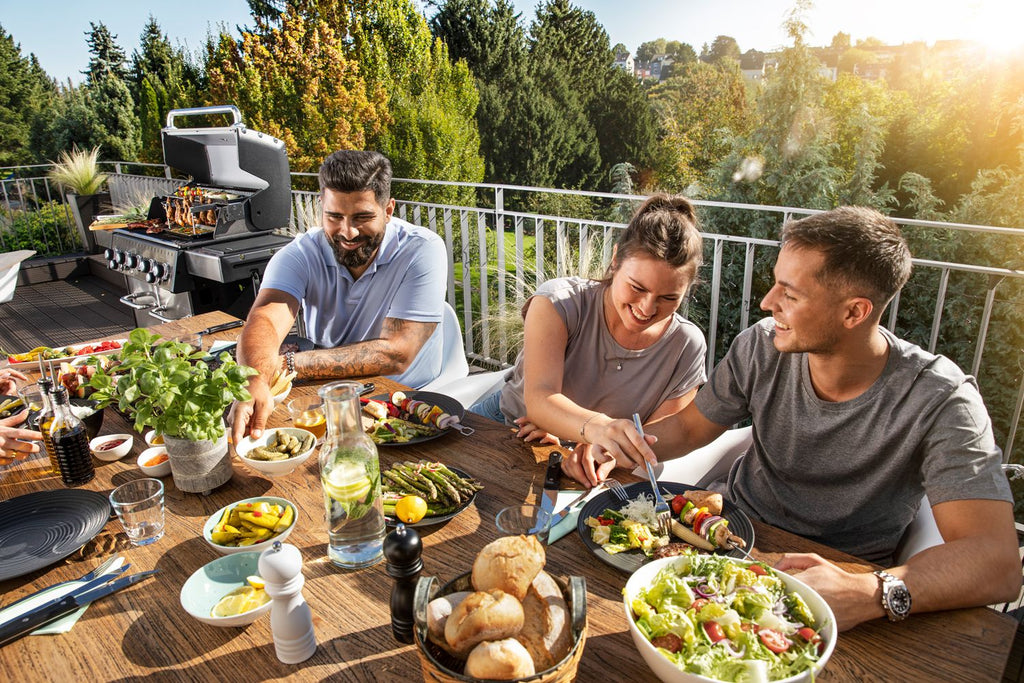 Detalj av rustfrie stålbrennere på Gassgrill Baron 590 Black