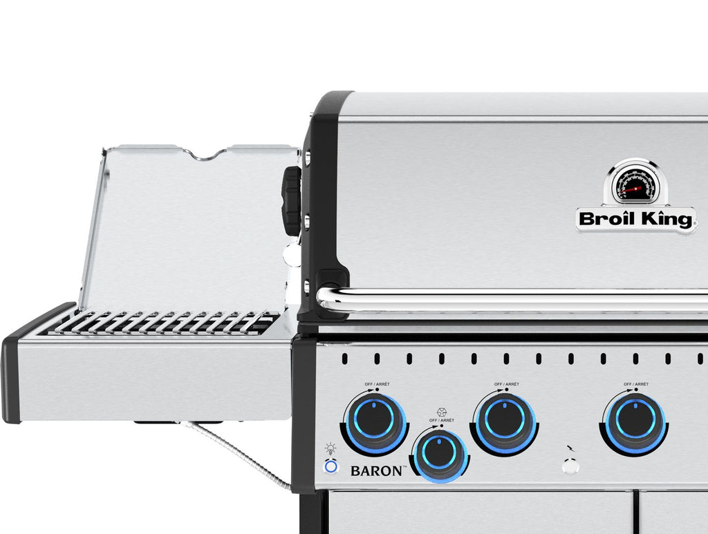 Sidebrenner og dreiespidd på Gassgrill Baron S 590 IRX 5 brennere med dreiespidd Broil King