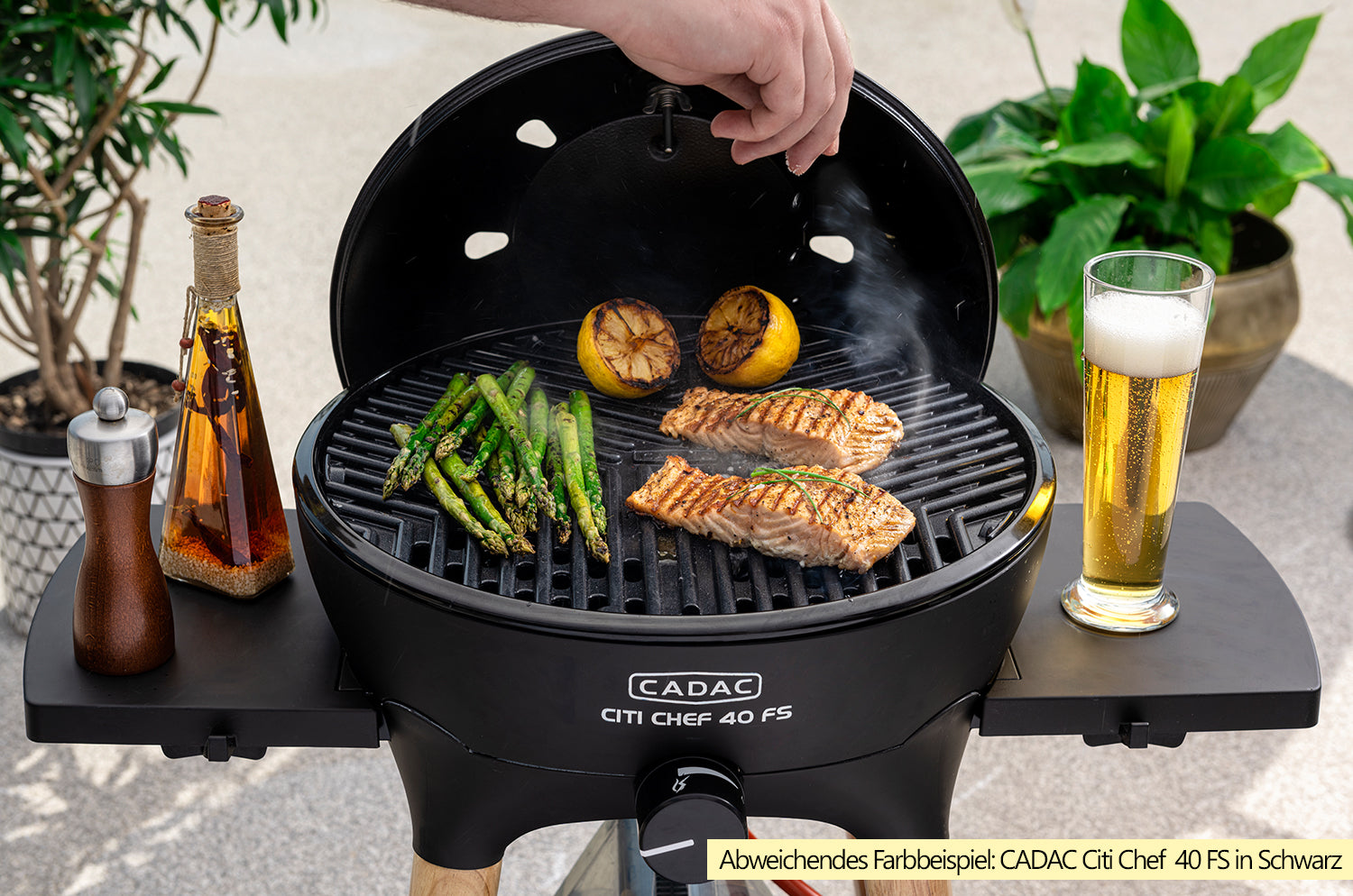 Gassgrill Citi Chef 40 FS med gummitre ben og avtakbare sidehyller