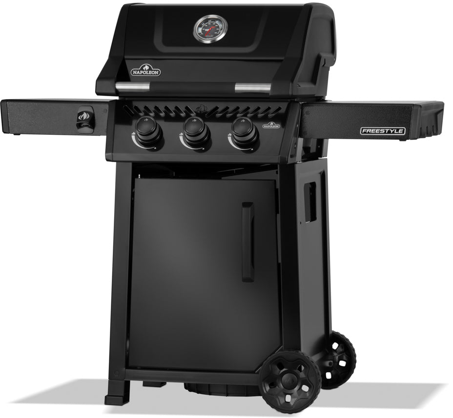 Gassgrill Freestyle 365 svart 3 brennere 2026 - Napoleon montert og klar til bruk