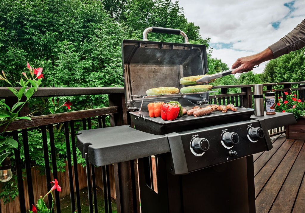 Gassgrill GEM 310 Shadow bakside med tilkoblinger