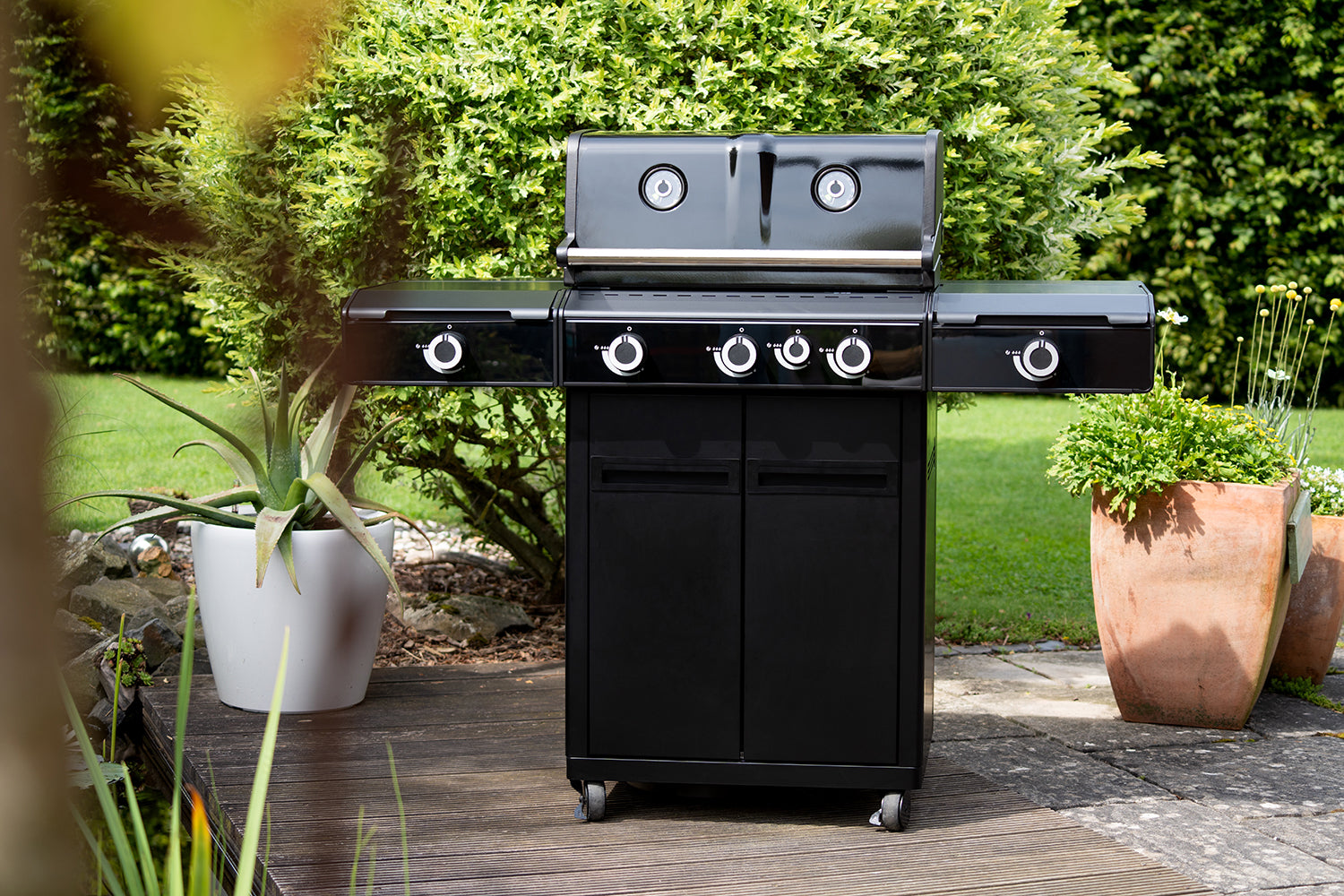 Gassgrill HEAT X-345 RB 3 brennere med bakbrenner bakside
