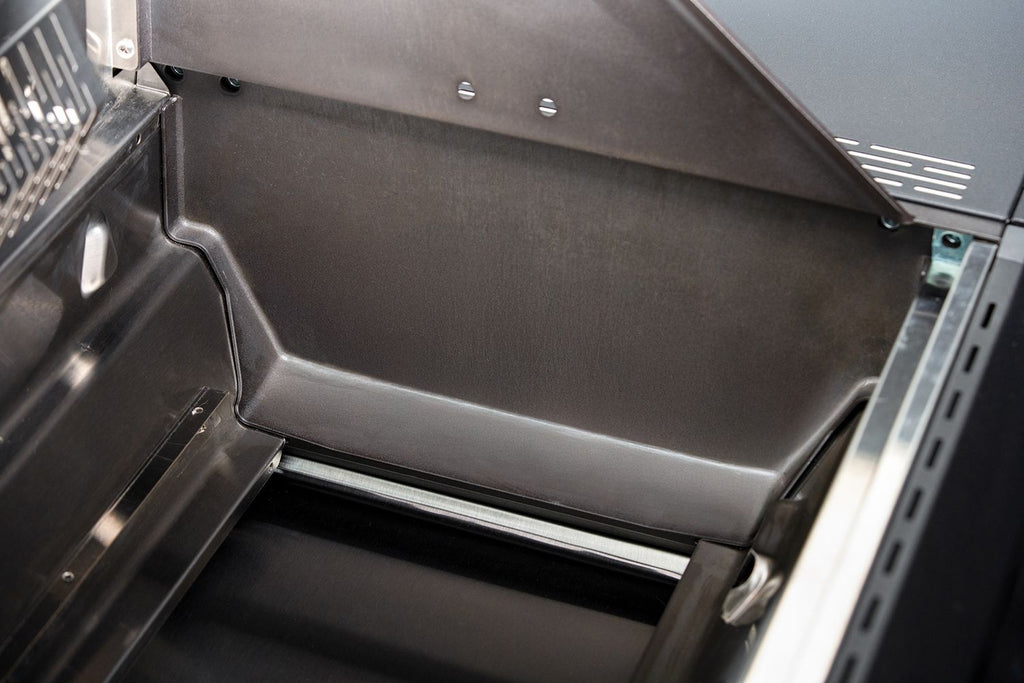 Gassgrill Independence P330G dobbelveggede lokk i mattsch svart