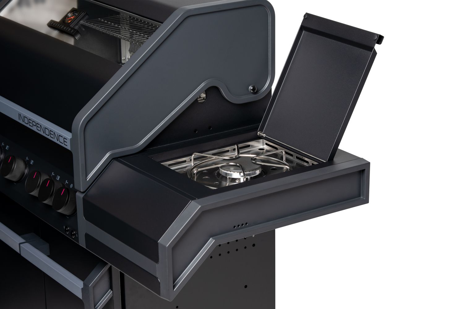 Nærbilde av kontrollpanel på Gassgrill Independence P830E dobbelt kammer 8 brennere