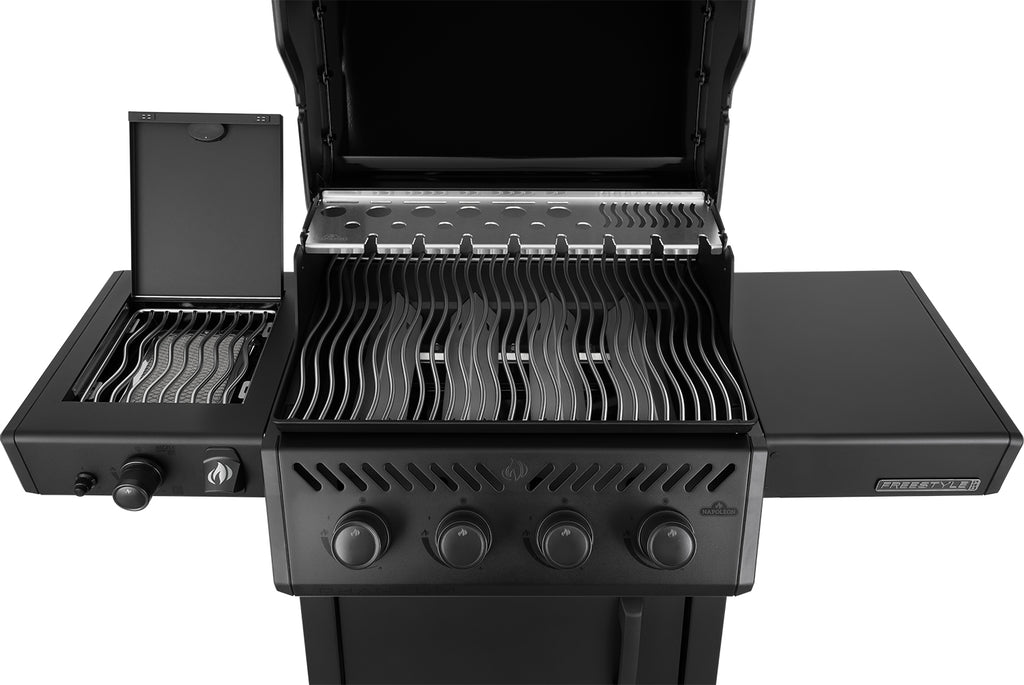 Detalj av Soft Grip dreieregler på Gassgrill Phantom Freestyle PRO 425 med Sizzle Zone 2026