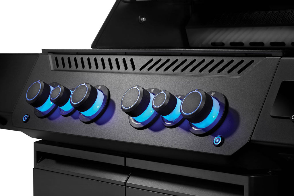 LED-belysning på brytere på Gassgrill Phantom Prestige 500 Connected XL