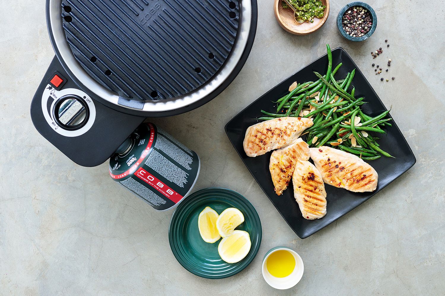 Gassgrill Premier Gas Deluxe 2.0 portabel 28 cm Cobb bakside