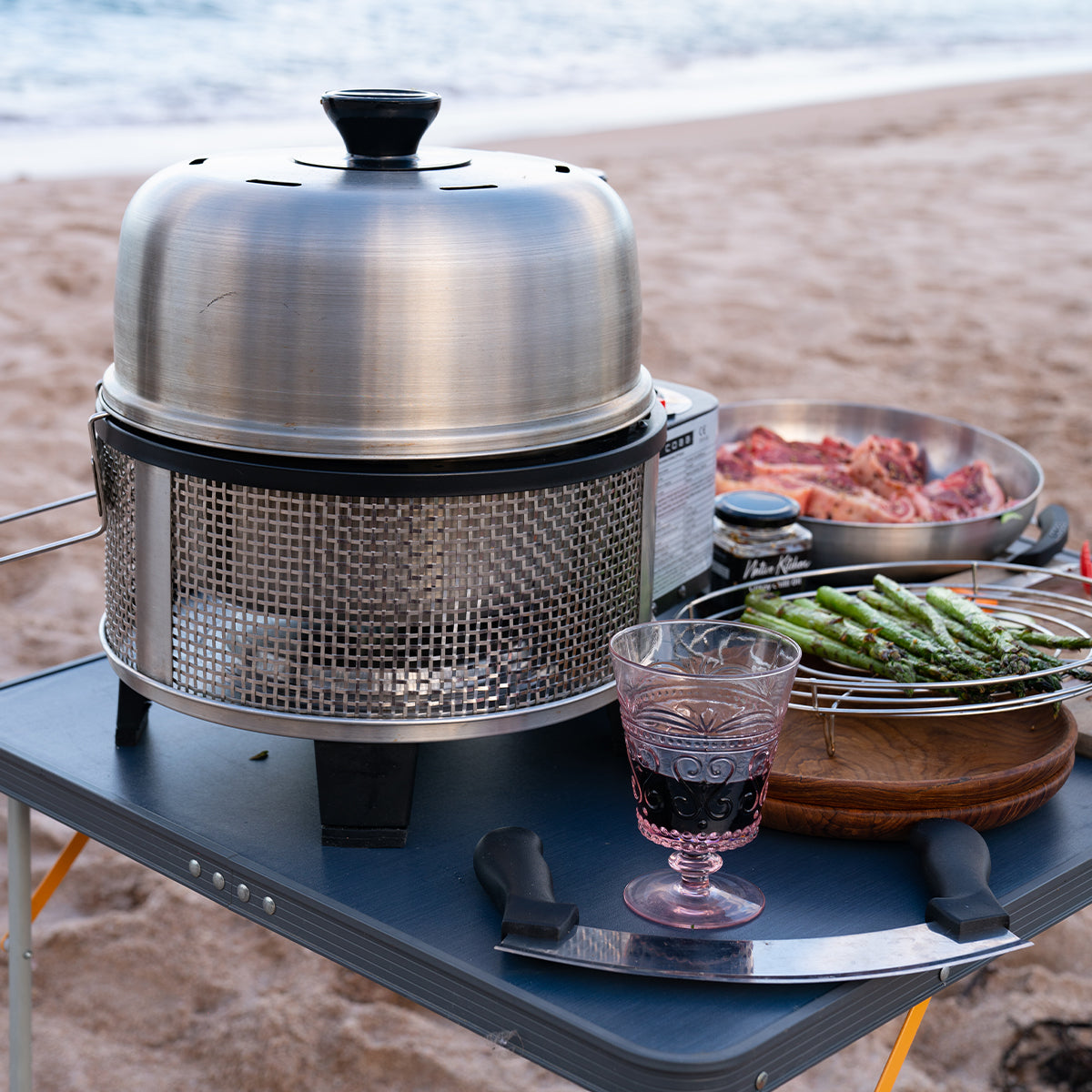 Gassgrill Premier Gas Deluxe 2.0 portabel 28 cm Cobb under transport