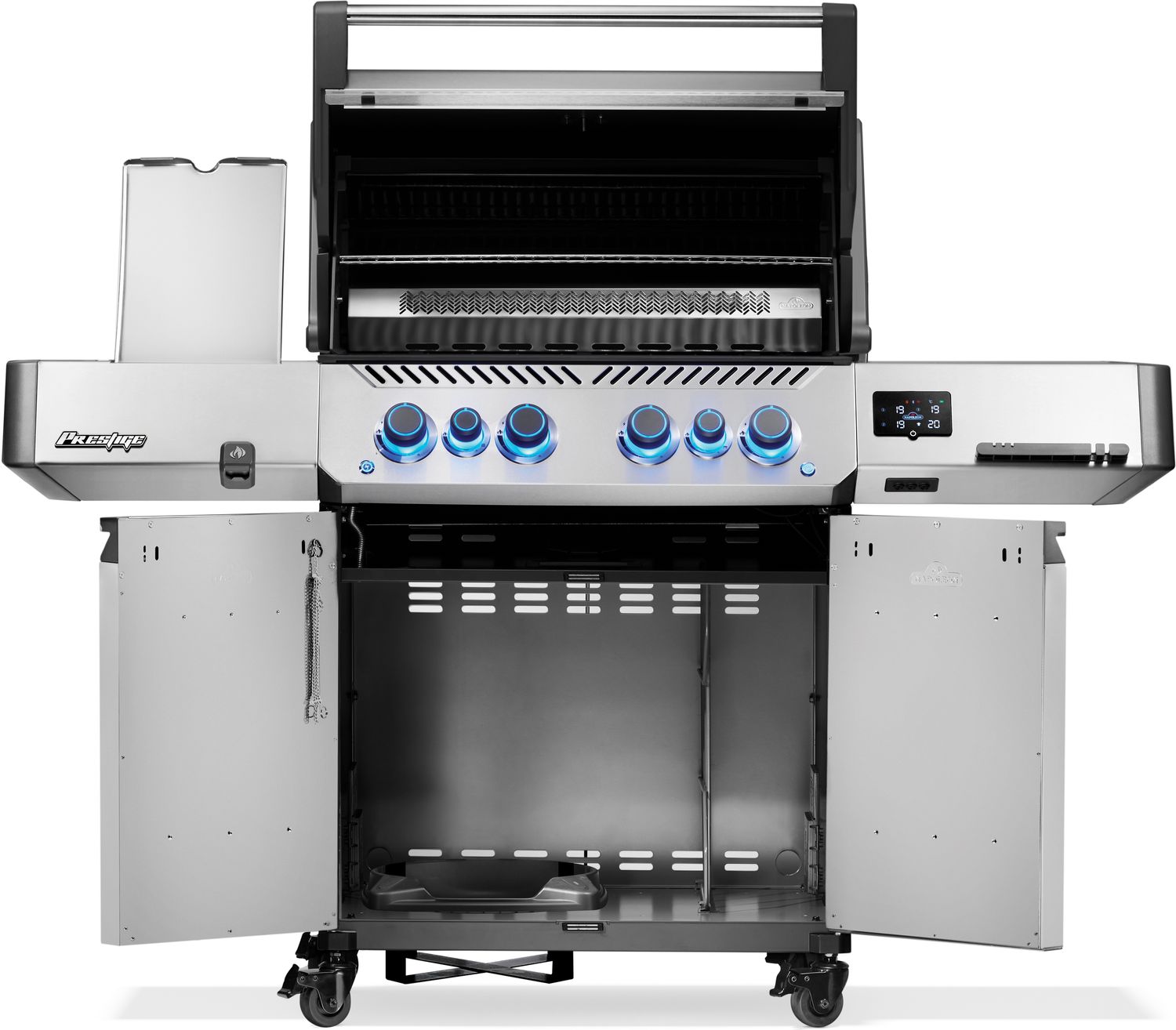 Montert Gassgrill Prestige 500 Connected rustfritt stål på uteplass