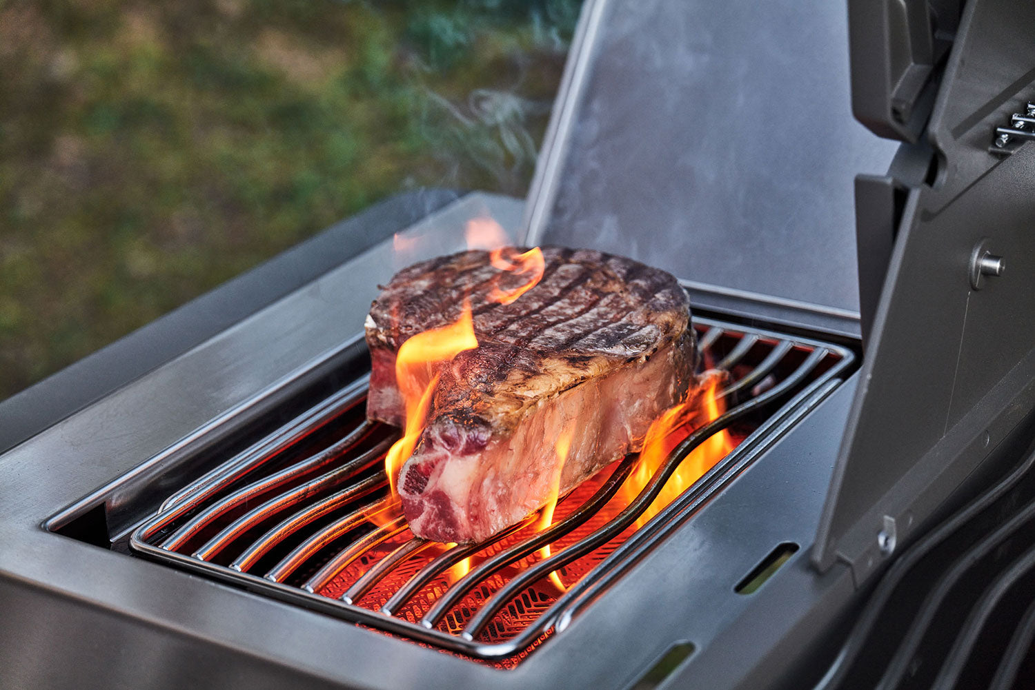 Infrarød Sizzle Zone på Gassgrill Prestige 500 Connected rustfritt stål