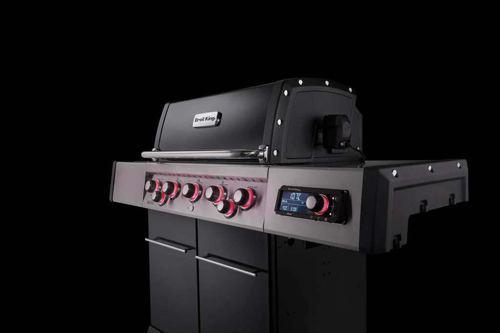 Underskap med gassflaske i Gassgrill Regal Q 590 IR Smart Grill med iQue 5 brennere